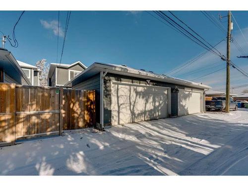 621 15 Avenue Ne, Calgary, AB - Outdoor