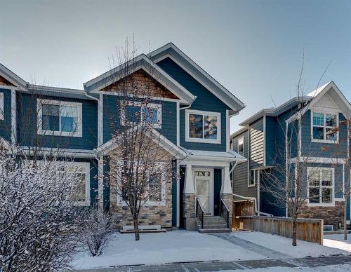 621 15 Avenue Ne, Calgary, AB - Outdoor With Facade