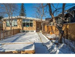 3216A Parkdale Boulevard NW Calgary, AB T2N 3T3