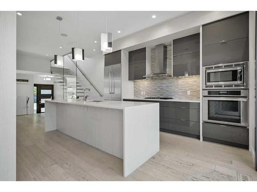 2505 21 Street Sw, Calgary, AB - Indoor Photo Showing Kitchen With Upgraded Kitchen