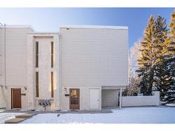 707-3500 Varsity Drive NW Calgary, AB T2L 1Y3