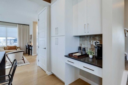 422 River Avenue, Cochrane, AB - Indoor