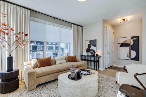 422 River Avenue, Cochrane, AB - Indoor Photo Showing Living Room