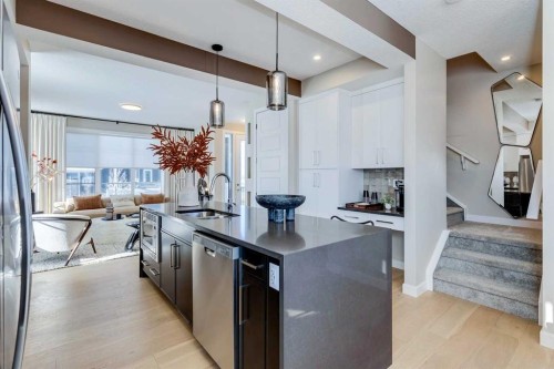 422 River Avenue, Cochrane, AB - Indoor Photo Showing Kitchen With Upgraded Kitchen