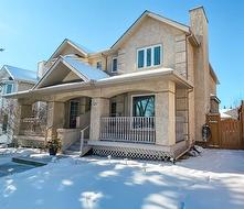 3675 Sierra Morena Road SW Calgary, AB T3H 3A6