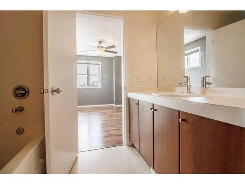 224 Copperstone Cove Se, Calgary, AB - Indoor Photo Showing Bathroom