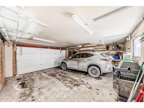 76 Bridleridge Gardens Sw, Calgary, AB - Indoor Photo Showing Garage