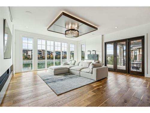 55 Mahogany Island Se, Calgary, AB - Indoor Photo Showing Living Room