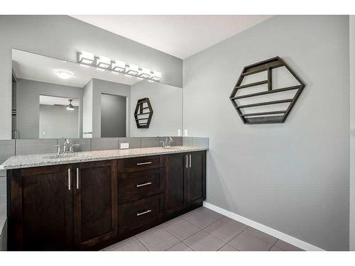 228 Cranarch Crescent Se, Calgary, AB - Indoor Photo Showing Bathroom