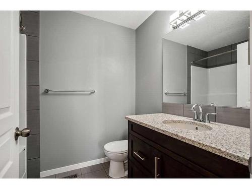 228 Cranarch Crescent Se, Calgary, AB - Indoor Photo Showing Bathroom