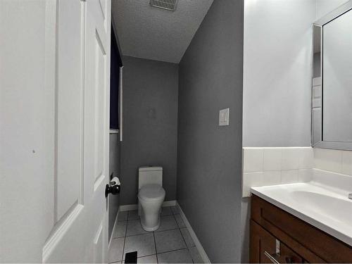 4320 Marbank Drive Ne, Calgary, AB - Indoor Photo Showing Bathroom