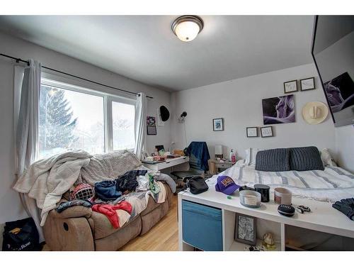 3203 9 Street Nw, Calgary, AB - Indoor