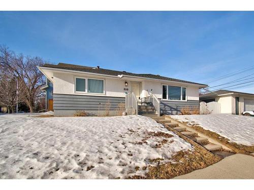 3203 9 Street Nw, Calgary, AB - Outdoor