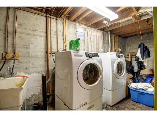 3203 9 Street Nw, Calgary, AB - Indoor Photo Showing Laundry Room