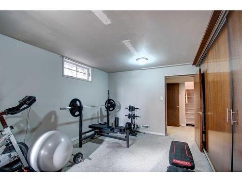 3203 9 Street Nw, Calgary, AB - Indoor Photo Showing Gym Room