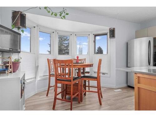 204 Macewan Glen Drive Nw, Calgary, AB - Indoor Photo Showing Dining Room