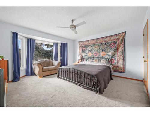 204 Macewan Glen Drive Nw, Calgary, AB - Indoor Photo Showing Bedroom