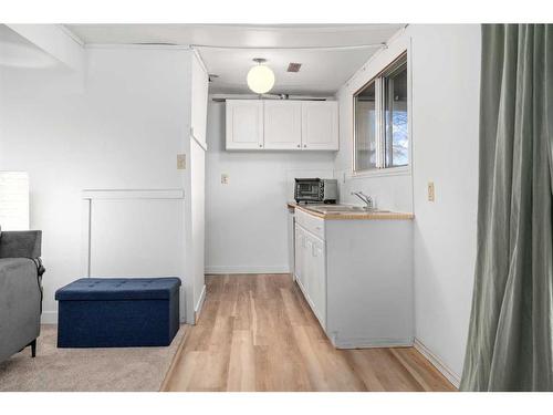 204 Macewan Glen Drive Nw, Calgary, AB - Indoor Photo Showing Kitchen