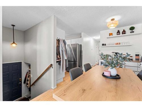 6810 6 Street Sw, Calgary, AB - Indoor Photo Showing Dining Room