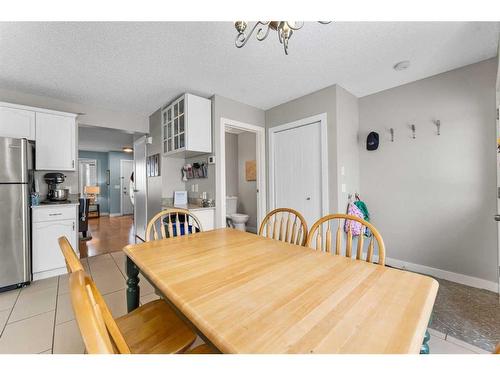 59 Mt Apex Green Se, Calgary, AB - Indoor Photo Showing Dining Room