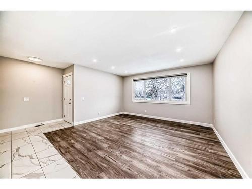 6636 Penbrooke Drive Se, Calgary, AB - Indoor Photo Showing Other Room