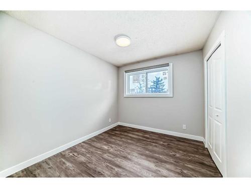 6636 Penbrooke Drive Se, Calgary, AB - Indoor Photo Showing Other Room