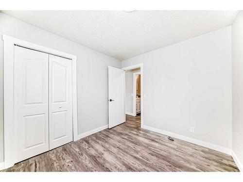 6636 Penbrooke Drive Se, Calgary, AB - Indoor Photo Showing Other Room