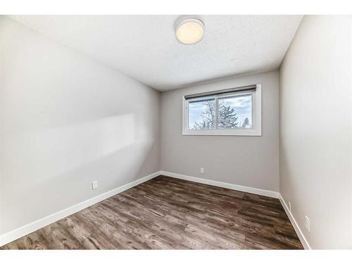 6636 Penbrooke Drive Se, Calgary, AB - Indoor Photo Showing Other Room