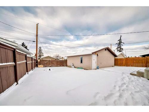 6636 Penbrooke Drive Se, Calgary, AB - Outdoor