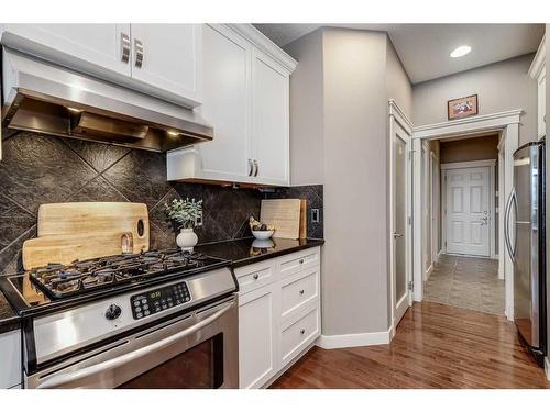 69 Discovery Ridge Hill Sw, Calgary, AB - Indoor Photo Showing Kitchen