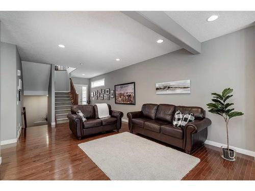 69 Discovery Ridge Hill Sw, Calgary, AB - Indoor Photo Showing Living Room