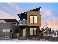 1025 2 Avenue NW Calgary, AB T2N 0E8