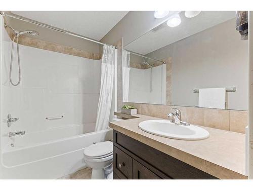 7 Copperleaf Terrace Se, Calgary, AB - Indoor Photo Showing Bathroom