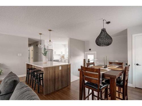 47 Henefer Road Sw, Calgary, AB - Indoor Photo Showing Dining Room