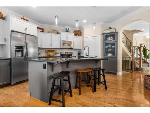 466 27 Avenue Nw, Calgary, AB - Indoor Photo Showing Kitchen With Stainless Steel Kitchen With Upgraded Kitchen