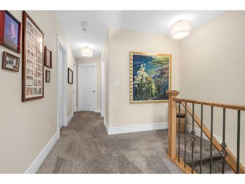 466 27 Avenue Nw, Calgary, AB - Indoor Photo Showing Other Room