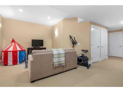 466 27 Avenue Nw, Calgary, AB - Indoor