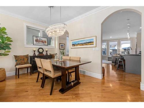 466 27 Avenue Nw, Calgary, AB - Indoor Photo Showing Dining Room