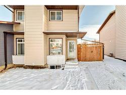 67 Castleglen Road NE Calgary, AB T3J 1P2