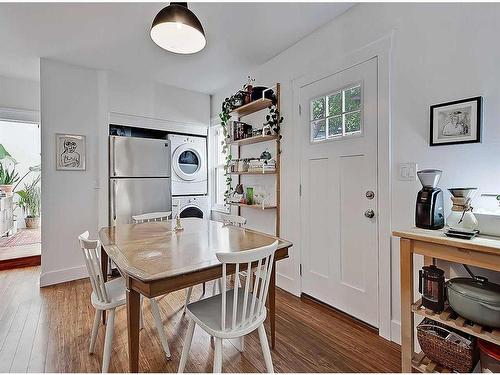 3833 Parkhill Street Sw, Calgary, AB - Indoor Photo Showing Dining Room