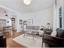 3833 Parkhill Street Sw, Calgary, AB  - Indoor Photo Showing Living Room 