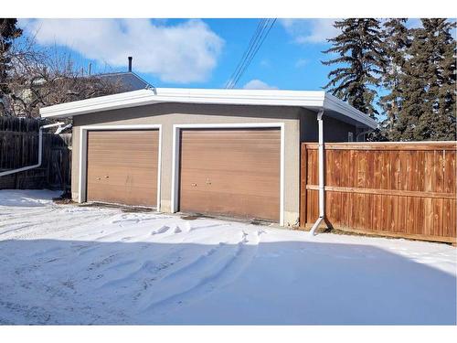 239 31 Avenue Ne, Calgary, AB - Outdoor With Exterior