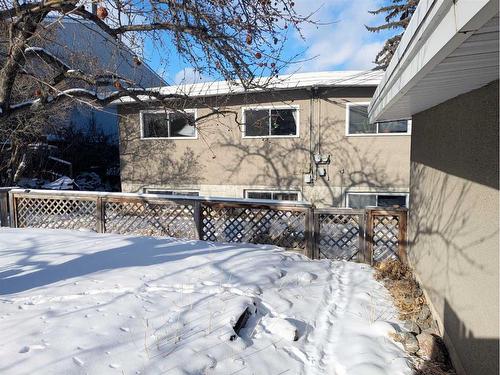 239 31 Avenue Ne, Calgary, AB - Outdoor