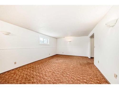 3719 Whitehorn Drive Ne, Calgary, AB - Indoor Photo Showing Other Room