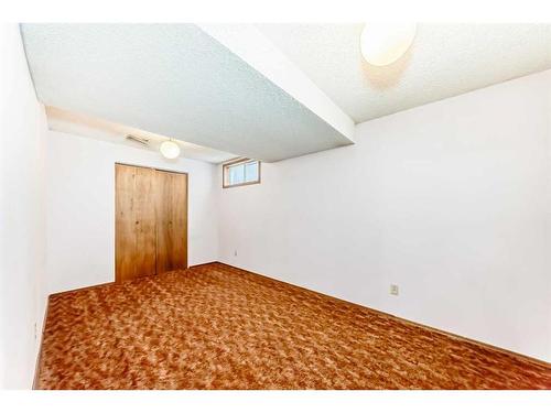 3719 Whitehorn Drive Ne, Calgary, AB - Indoor Photo Showing Other Room