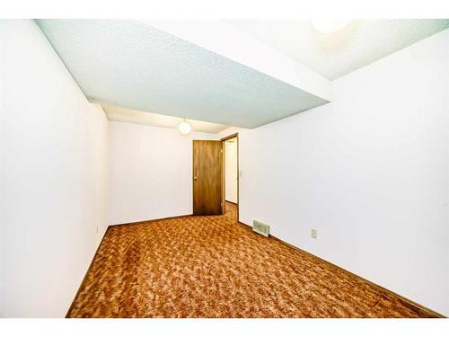 3719 Whitehorn Drive Ne, Calgary, AB - Indoor Photo Showing Other Room