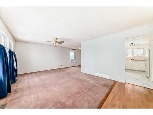 3719 Whitehorn Drive Ne, Calgary, AB - Indoor Photo Showing Other Room