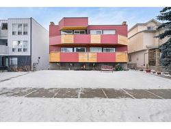 1-1613 4 Street NW Calgary, AB T2M 2Z1