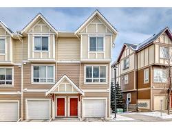 33 Sherwood Lane NW Calgary, AB T3R 0V3