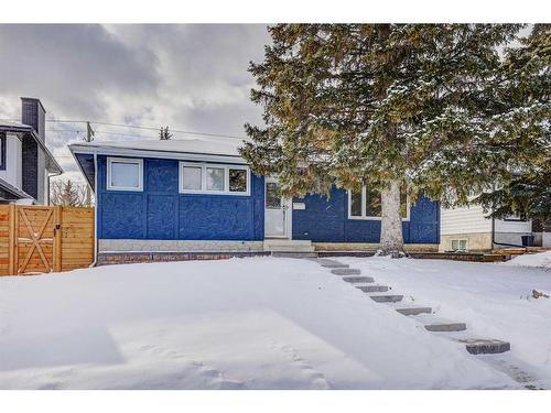 939 Cannock Road Sw, Calgary, AB - Outdoor With Facade